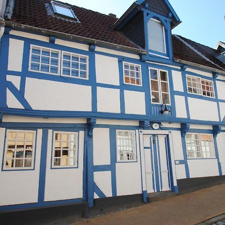Fewo1846 - Villa Windschief - Uriges Fachwerkhaus Auf 3 Ebenen Mit Garten Im Stadtzentrum 弗伦斯堡 外观 照片